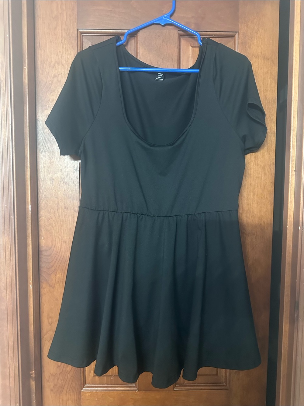 SHEIN Black Scoop Neck Short Sleeve dress